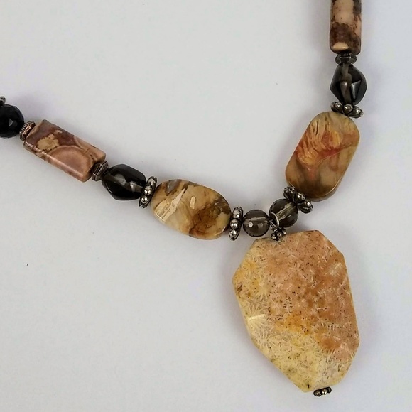 Stone Women's Necklace Jewelry 17 in - Picture 3 of 4